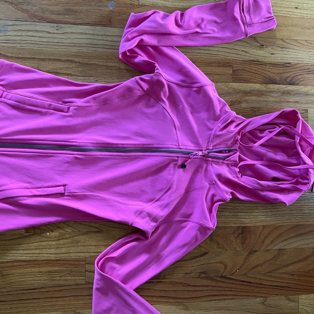 LuluLemon Define jacket with hood size 4